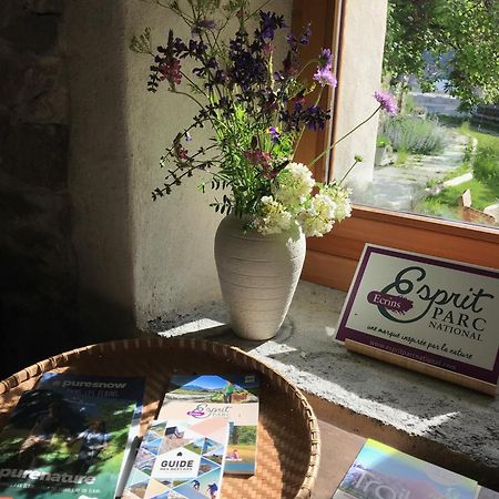 La Maison Abeil LʼArgentière-la-Bessée Eksteriør bilde
